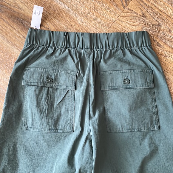 GAP HR Pull-on Tec Pants in Olive NWT - Picture 8 of 10